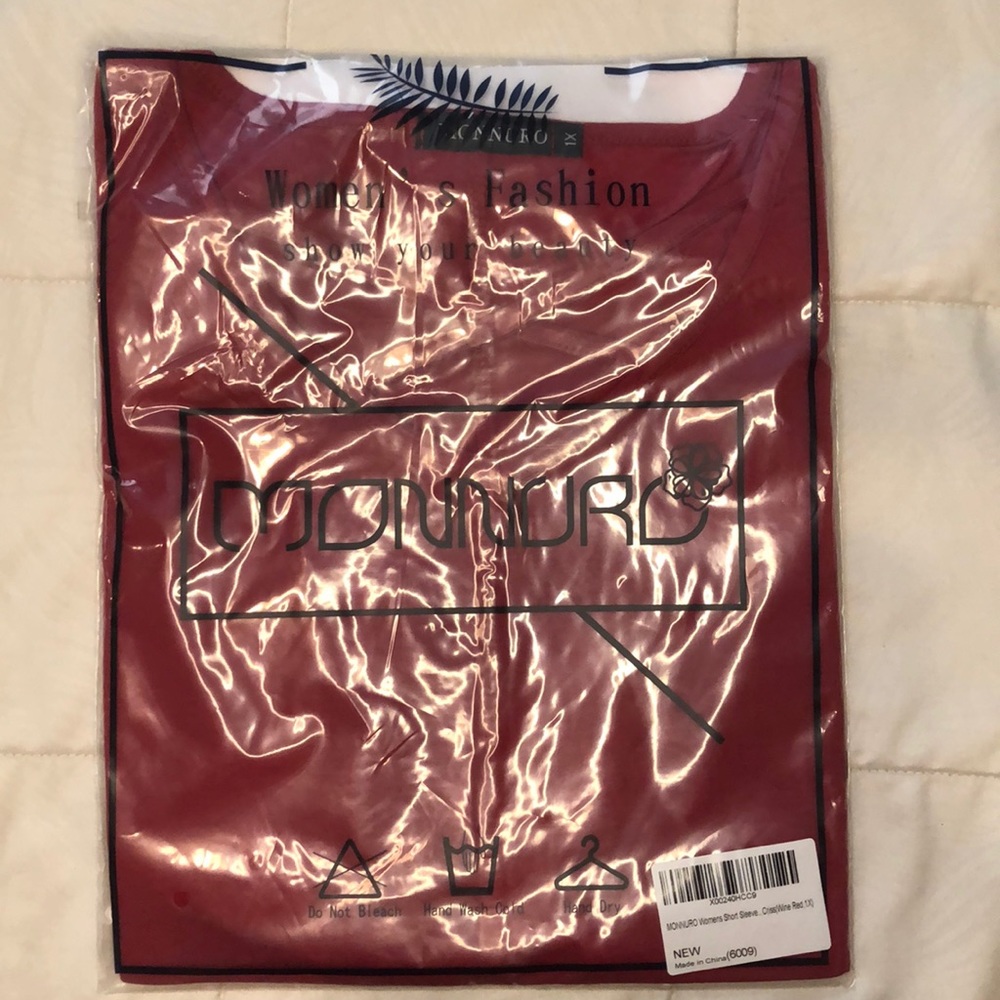 Short sleeve criss cross top